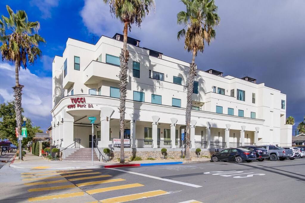 Apartment Park Blvd Paradise 303 King Bed With A Private
